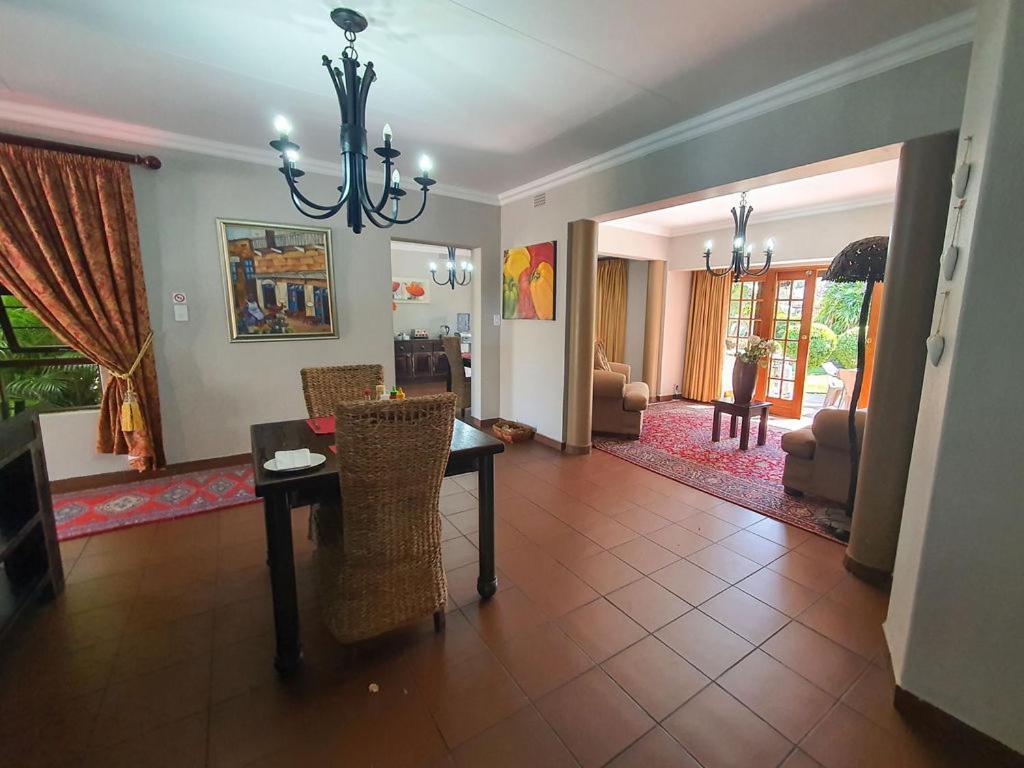 Micasa Sucasa Guesthouse Lephalale Екстериор снимка