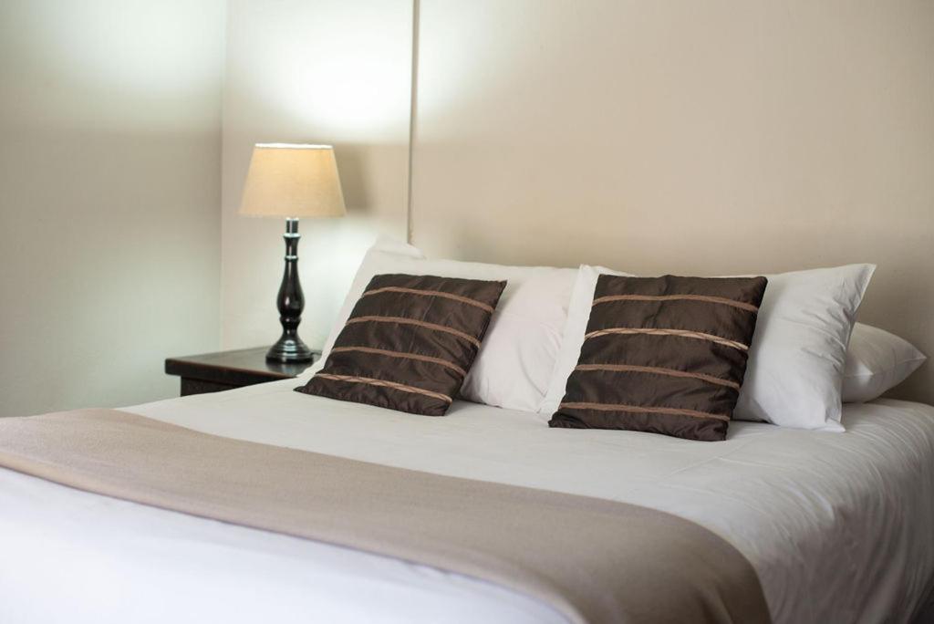 Micasa Sucasa Guesthouse Lephalale Екстериор снимка